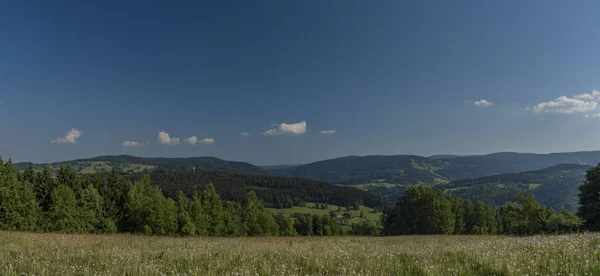 Karkonosze Między Jablonec Vysoke Nad Jizerou Miast Wiosenny Poranek Ładne — Zdjęcie stockowe