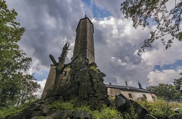 Rostejn Burg Sommer Regnerischen Bewölkten Tag — Stockfoto