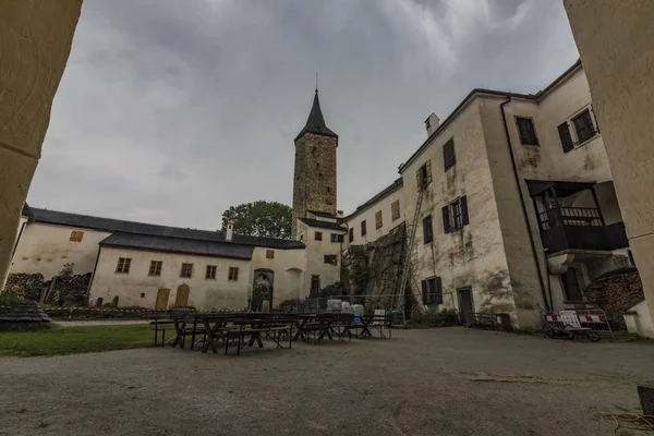 Zamek Rostejn Lato Deszczowy Pochmurny Dzień — Zdjęcie stockowe