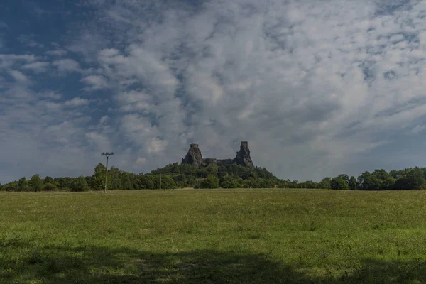 Замок Троски Жаркий Летний День Красивого Цвета — стоковое фото