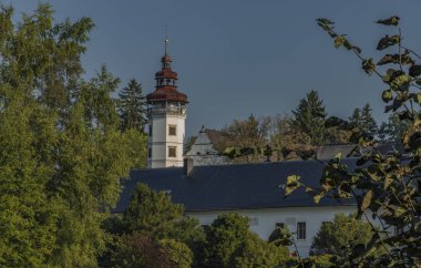 Kale Velke Losiny yaz güneşli güzel sabah