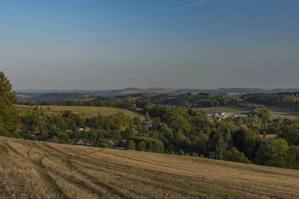 Abend Der Nähe Von Seilerdorf Der Herbstzeit Mit Braunem Pflug — Stockfoto