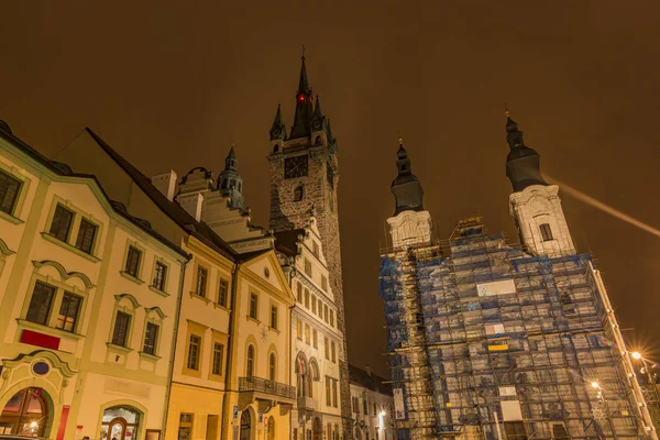 Klatovy Antiga Prefeitura Torre Preta Noite Outono Com Céu Laranja — Fotografia de Stock