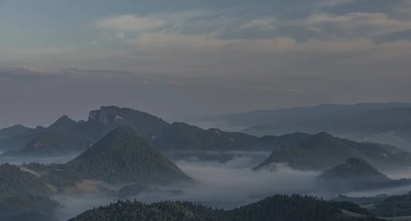 Matin Dans Parc National Pieniny Avec Soleil Radieux Sur Les — Photo