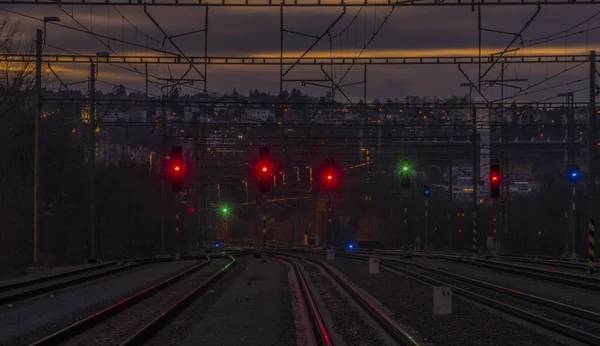 Donkere Kleur Hemel Zonsondergang Praha Holesovice Station Wintertijd — Stockfoto