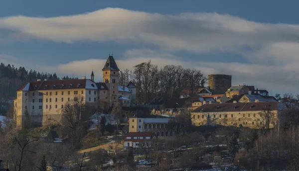 Vár Város Vimperk Hideg Napos Este Kék Fehér Felhők — Stock Fotó