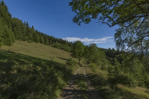 Letnie Gorące Kolor Niebieski Niebo Rano Górach Muranska Planina — Zdjęcie stockowe