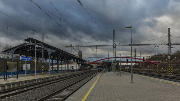 Neuer Bahnhof Nach Umbau Karlsbad Kurstadt Winter Dunkel Bewölkt — Stockfoto