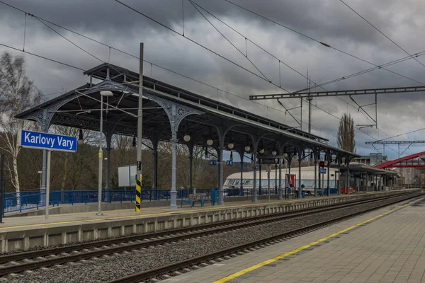 Station Efter Rekonstruktion Kurorten Karlsbad Mörka Molnig Vinterdag — Stockfoto