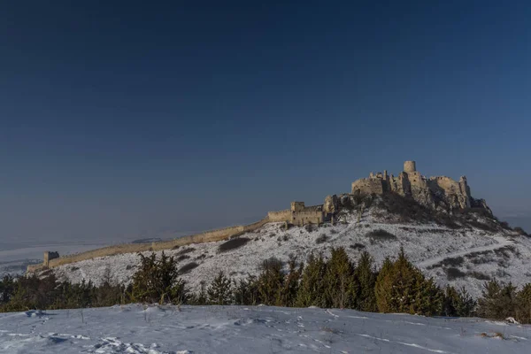 Spišského Hradu Východním Slovensku Pěkné Zimě Mrazivý Slunečný Den — Stock fotografie