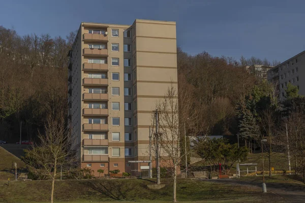 Kompleks Mieszkaniowy Holomer Części Miasta Usti Nad Labem Słoneczny Dzień — Zdjęcie stockowe