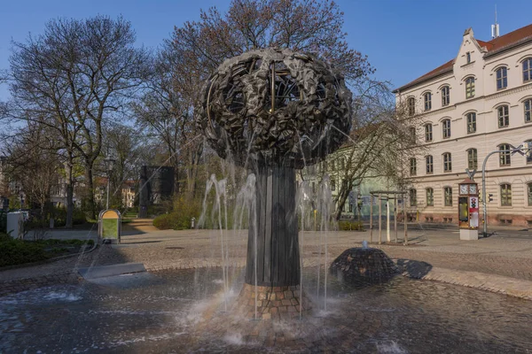 Innenstadt von zwickau in Ostdeutschland im Frühling sonniger Morgen — Stockfoto