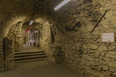 Bodrum ve zırh ile Brumov kale iç