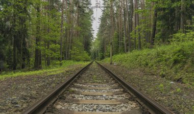 Tabor kasabası ile Bechyne kaplıca kenti arasındaki eski elektrikli demiryolu yolu