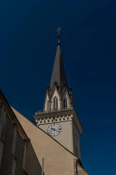Iglesia Villach Ciudad Sur Austria Verano Soleado Cielo Azul Mañana — Foto de Stock