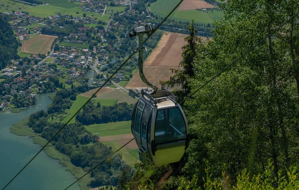 Lanovka Kanzelhohe Zeleném Jehličnatém Lese Létě Slunečný Den Rakousku — Stock fotografie