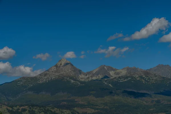 Skalní Kopce Vysokých Tatrách Slovensku Létě Slunečný Modrý Den — Stock fotografie