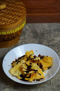 emping ya da belinjo krakerleri, Endonezya geleneksel çerezi