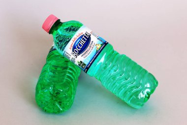 Roma, İtalya - 6 Eylül 2025: Rocchetta Maden Suyu, Oligomineral İtalya 'dan Doğal Bahar