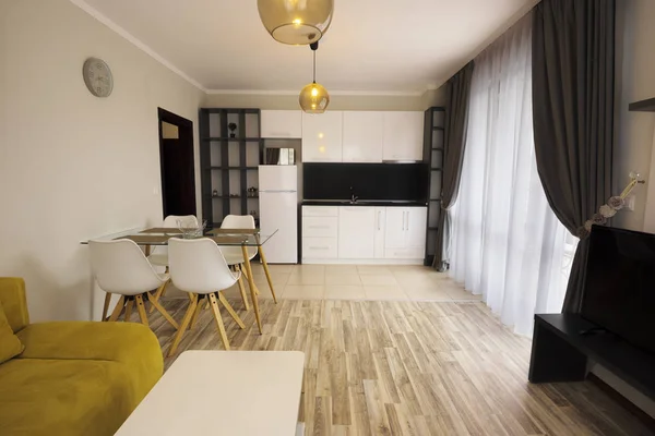 Ruang Tamu Modern Baru Dengan Dapur Rumah Baru Interior Fotografi — Stok Foto