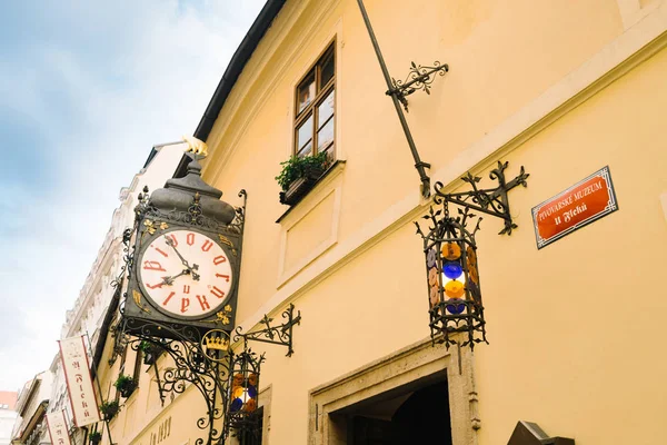 Praga República Checa Mayo 2018 Fachada Del Edificio Reloj Famosa — Foto de Stock