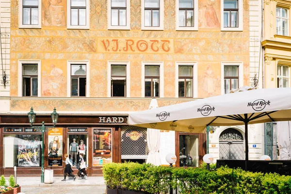 Praga República Checa Mayo 2018 Vitrinas Tienda Hard Rock Café — Foto de Stock