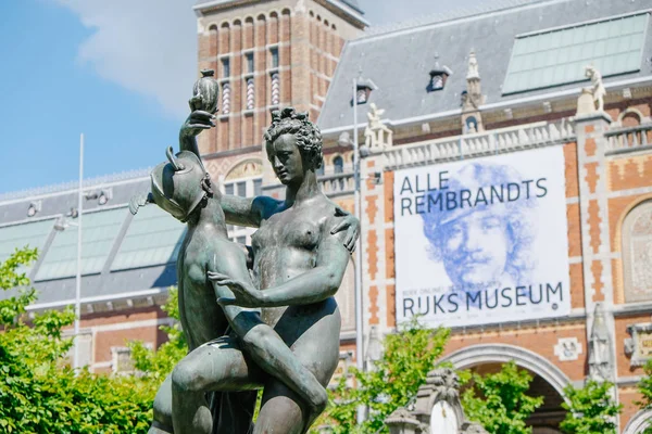 荷兰阿姆斯特丹 2019年5月13日 阿姆斯特丹里克斯博物馆庭院雕像 — 图库照片
