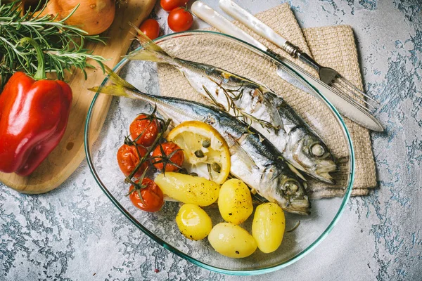 Mackerel Cooked Oven Potatoes Cherry Tomatoes Glass Plate Vegetables Wooden — Stock Photo, Image