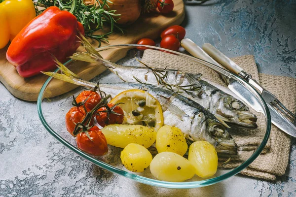Mackerel Cooked Oven Potatoes Cherry Tomatoes Glass Plate Vegetables Wooden — Stock Photo, Image