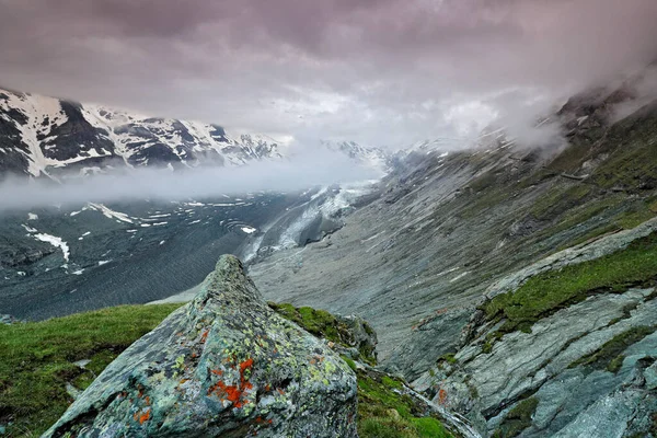 Áustria Montanha Verão Montanhas Verdes Com Céu Azul Nuvens Brancas — Fotografia de Stock