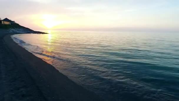 Les Vagues Lavent Doucement Sur Plage Puis Reculent Coucher Soleil — Video