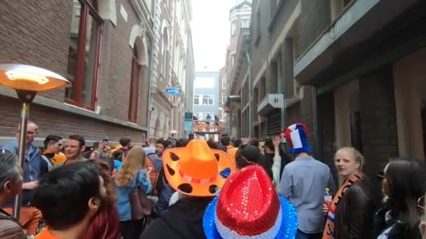 Amsterdam May 2018 City Natives Celebrate King Day Amsterdam Canals — Stock Video