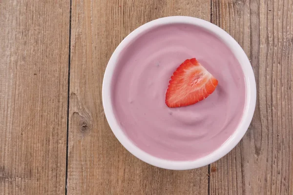 Composizione Una Tipica Colazione Genuina Base Yogurt Alla Fragola Muesli — Foto Stock