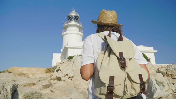 Portrait Beautiful Young Tourist Girl Looks Lighthouse Backpack Straw Hat — Stock Photo, Image