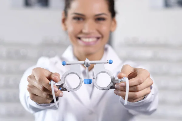 Portrét Ženy Oftalmolog Brýle Lékařské Vyšetření — Stock fotografie
