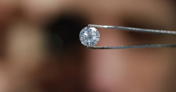 Ourives Jóias Verifica Qualidade Dos Diamantes Brilhantes Luxo Diamantes Alto — Fotografia de Stock