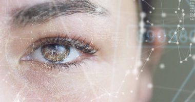 kısmi futuristik vizyonu, bilimsel araştırma ve siber, sanal kimlik ile kadın göz görünümünü 