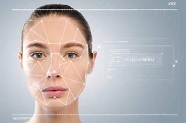 Fütüristik ve teknolojik yüz tanıma ve taranan kişi için güzel bir kadının yüz tarama. Bu kişisel güvenliğinizi sağlamak için hizmet edebilir. Kavramı: gelecek, güvenlik, tarama.
