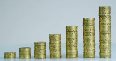 video Studio üst üste altın sikke 