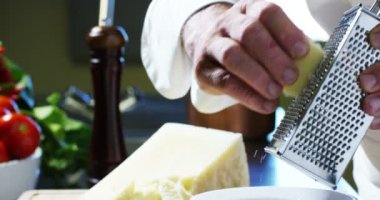 Parmesan peyniri ızgara Şef video