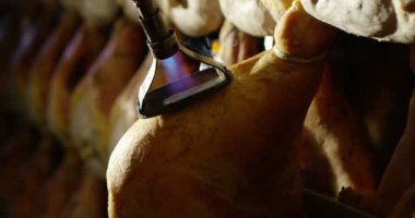 ağır çekim Parma jambon profesyonel ve geleneksel tarihi ve kültürü parma taç işaretleme hakiki ve sağlıklı gıda
