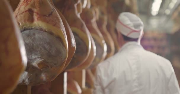 Ham Factory Man Charge Quality Control Walks Hams Controls Perfume — Stock Video