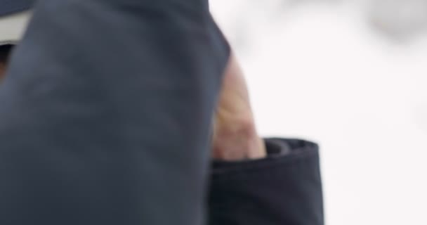 Film Kobiety Zimie Noszenie Kasku Gogli Zbliżenie Twarzy — Wideo stockowe
