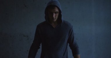 Kentsel boks hayatında bir gün. Profesyonel boksör mücadele ve eğitim, boks eldivenleri, çarpıcı tekniği, bir stand, koruma ve dayanıklılık var. kavram: aşk spor, Genç boksörler, Victor aşk, tutku için spor, egzersiz