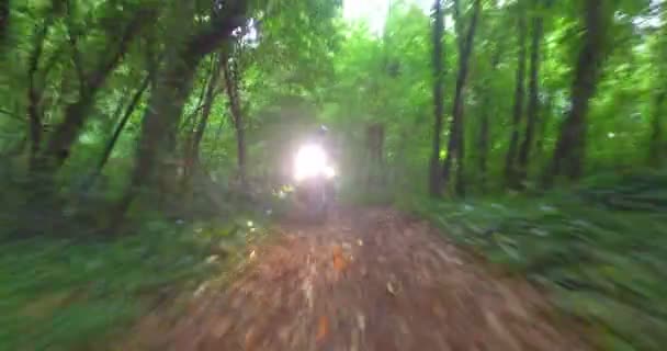 Italia Colline Toscane Macchina Fotografica Motociclisti Sulla Strada Montagna Divertendosi — Video Stock