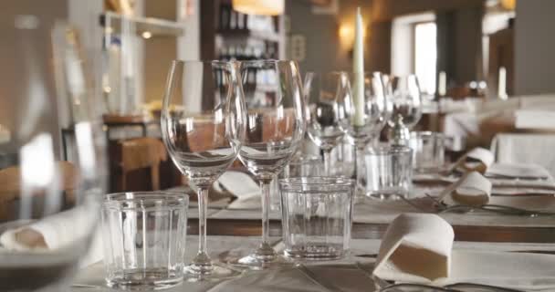 Waiter Sets Table Restaurant Customers Arrive Uses Fine Cutlery Glasses — Stock Video