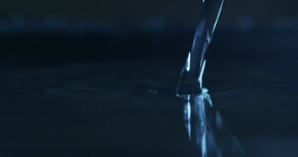 스파와 Meditation Water의 극단적인 Motion Concept에서 — 비디오