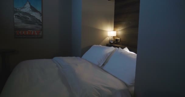 Lage Eines Schlafzimmers Mit Sanftem Und Romantischem Licht Konzept Von — Stockvideo