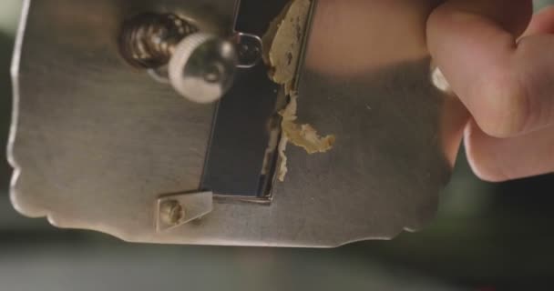 Яйце Страва Пасти Типовий Італійський Тонкої Роботи Білим Трюфелем Тертим — стокове відео