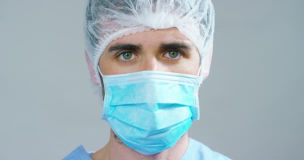 Retrato Médico Cirurgião Que Parece Orgulhoso Quarto Feliz Sorrindo Por — Vídeo de Stock